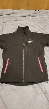 Milwaukee M12 Heated Gear Jacket Womens S Black Pink Softshell No Batt Workwear